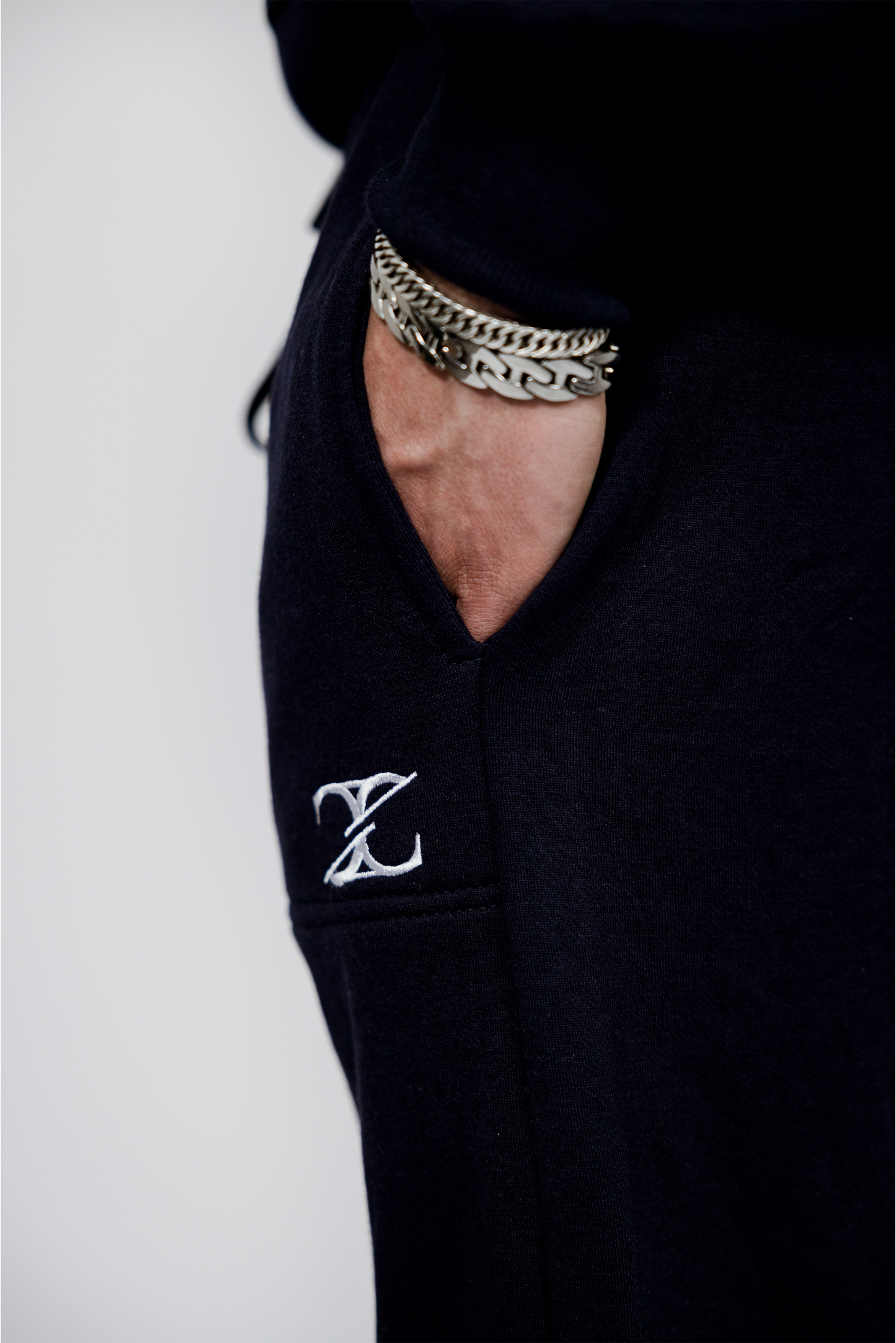 Signature Straight Leg Navy