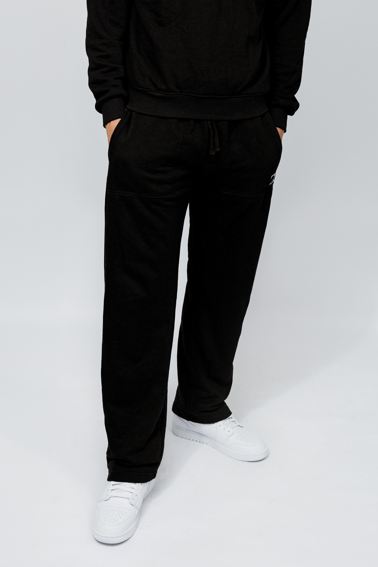 Signature Straight Leg Black