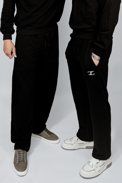 Signature Straight Leg Black